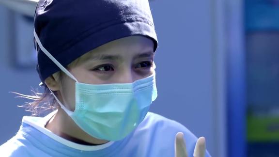 产科医生何晶面临院长和主任双重压力终保住了出血病人的子宫