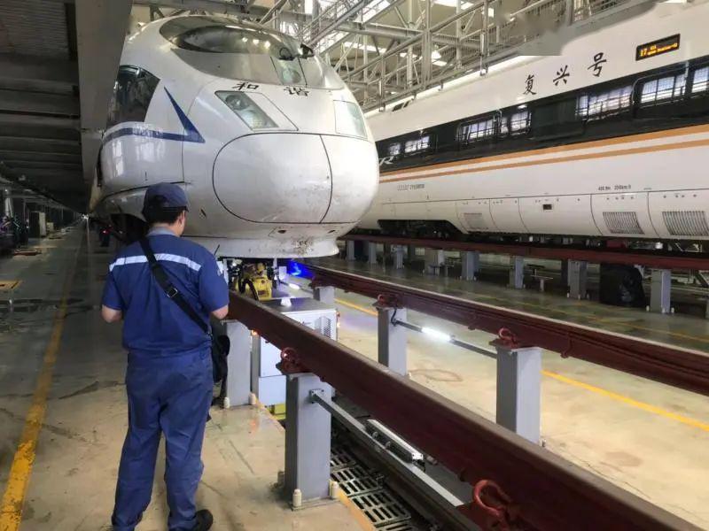 检测机器人助力动车组检修智能化发展