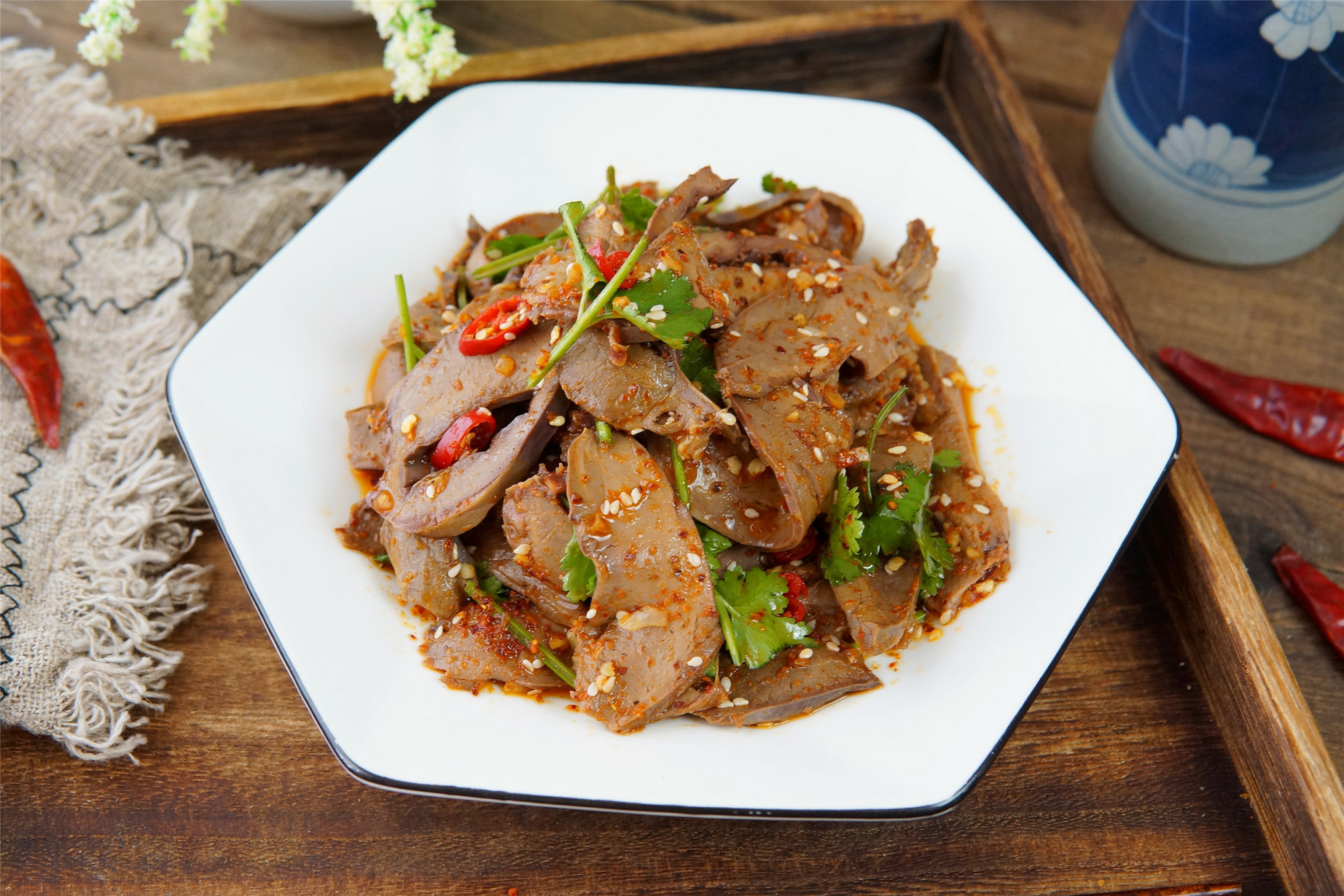 今日立夏,入夏后这肉多给家人吃,消燥热去心烦,一觉睡到大天亮_猪心