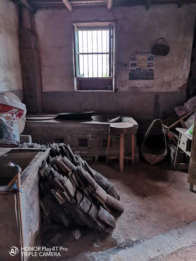 原创远嫁湖南农村,晒晒我的婚房,这样的房子你们谁见过?