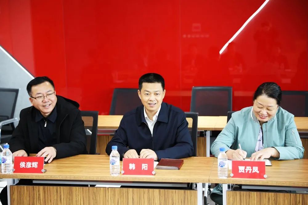 辽源市委副书记一行携考察团到吉林省广告产业园交流考察