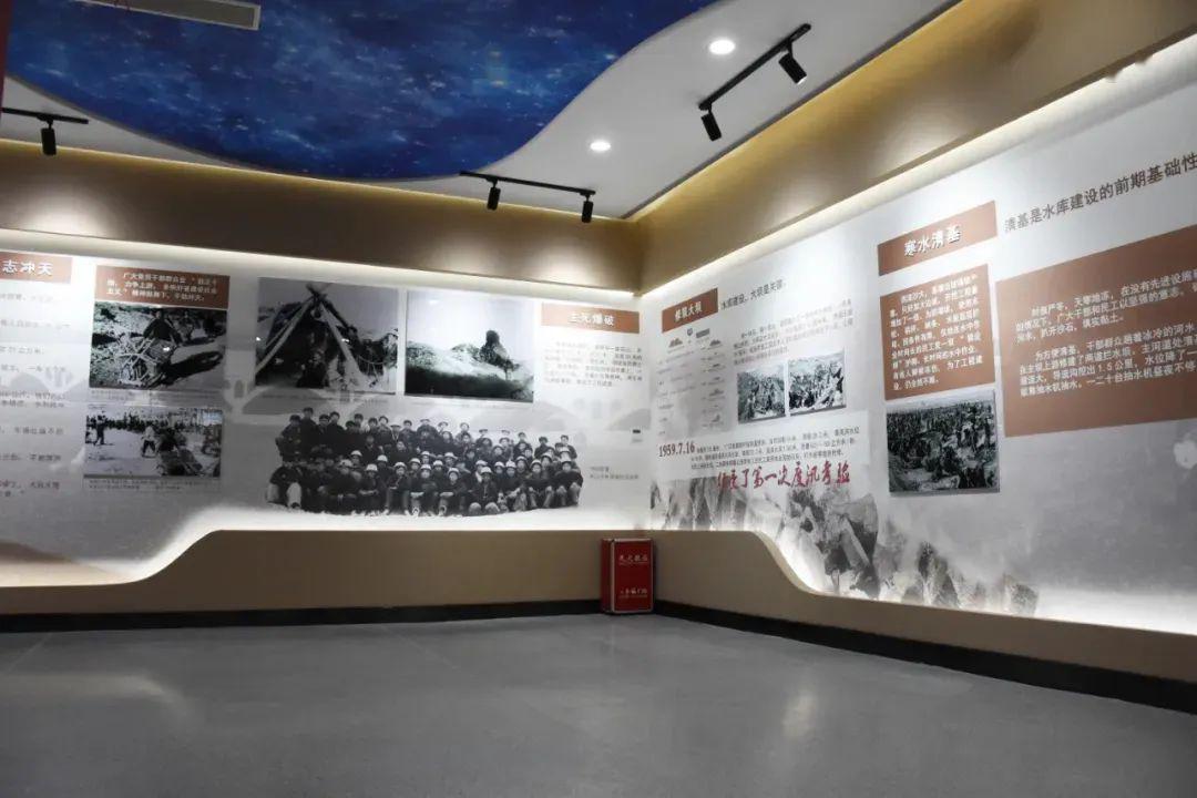 展览馆里每一段生动的文字,都铭记着历史,记录着时代发展的印迹;每一