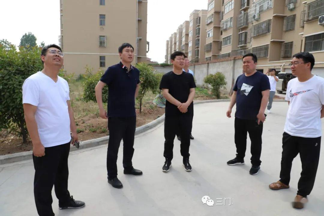 精准脱贫示范区高新区党工委书记刘文祥到阳店镇调研脱贫攻坚工作