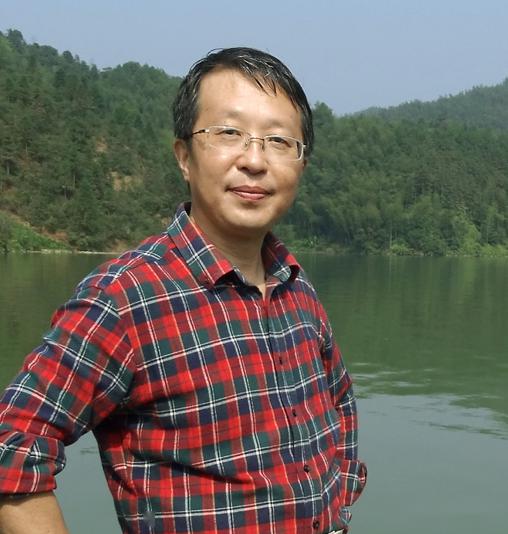 本期作者:肖国祥