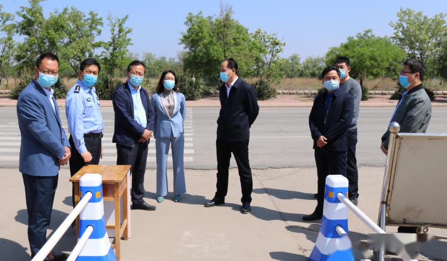 5月6日,羊口镇党委书记田太卿带领镇领导陈英及镇公安,交通,医院,疾控