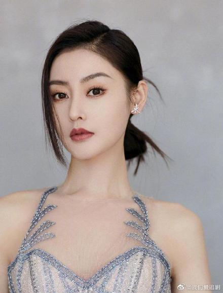 原创没有了美颜滤镜央视最强卸妆水的镜头暴露了张天爱真实颜值