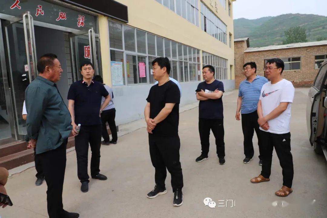 精准脱贫示范区高新区党工委书记刘文祥到阳店镇调研脱贫攻坚工作