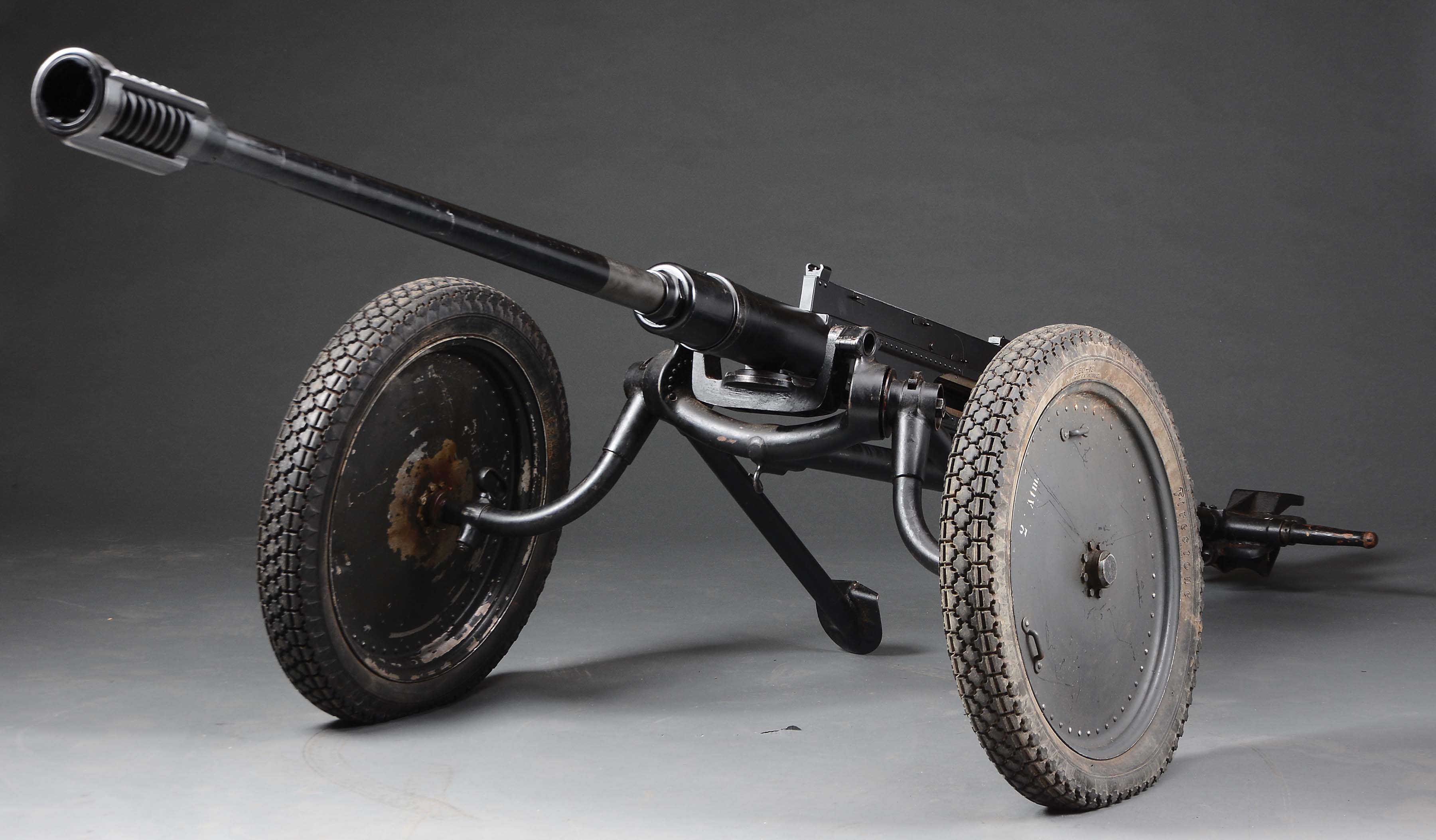 原创你们管这玩意叫枪二战瑞士的24mm反坦克步枪