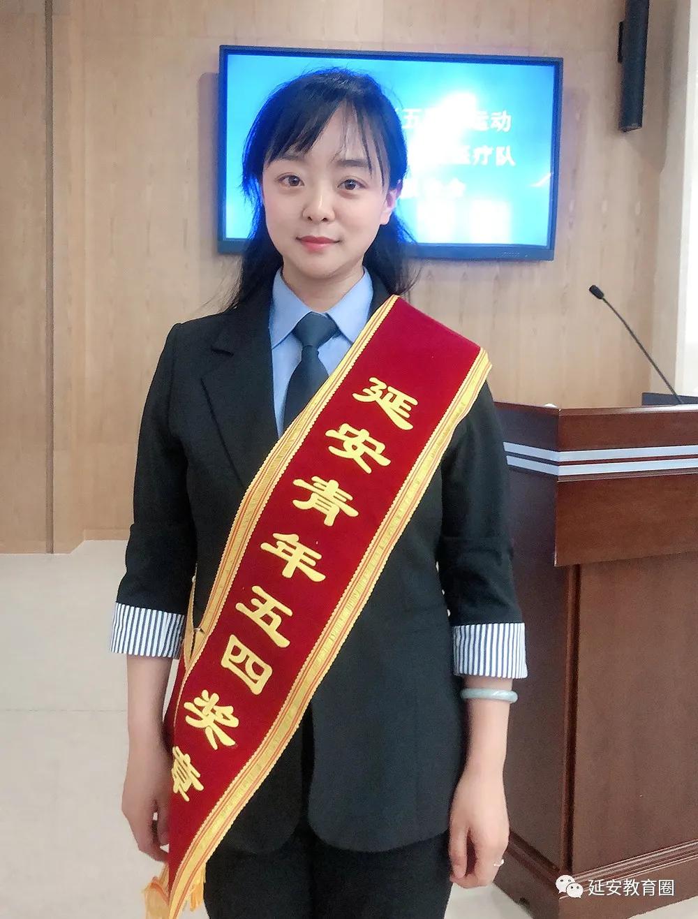 "丹姐",一个优秀的不能再优秀的"女神"老师!_李丹