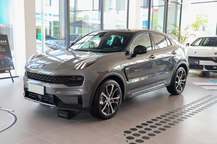 17582128万领克全新轿跑suv正式上市