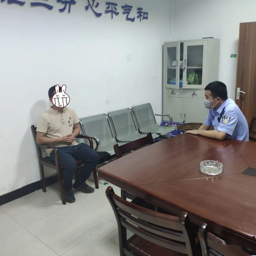 松阳两男子不配合防疫检查被批评教育