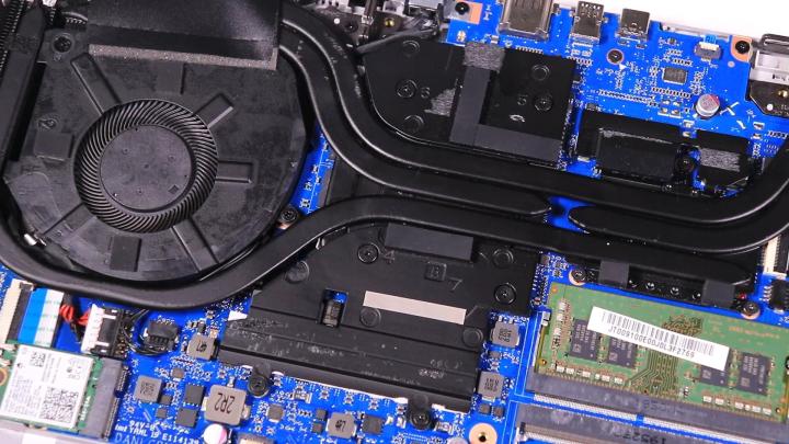 轻薄便携颜值在线雷神911pro钛空2代游戏本测评