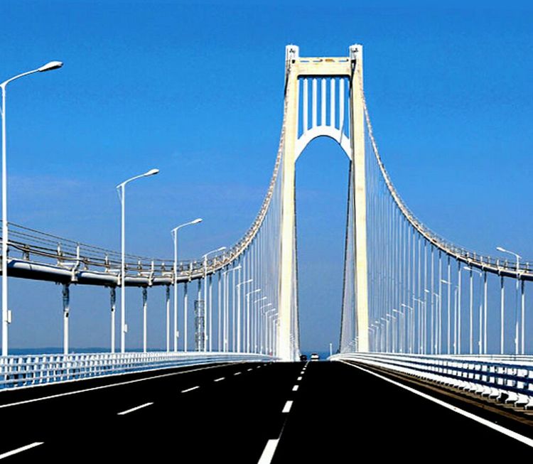 瞰17座全球主跨超千米的著名悬索桥_塔高