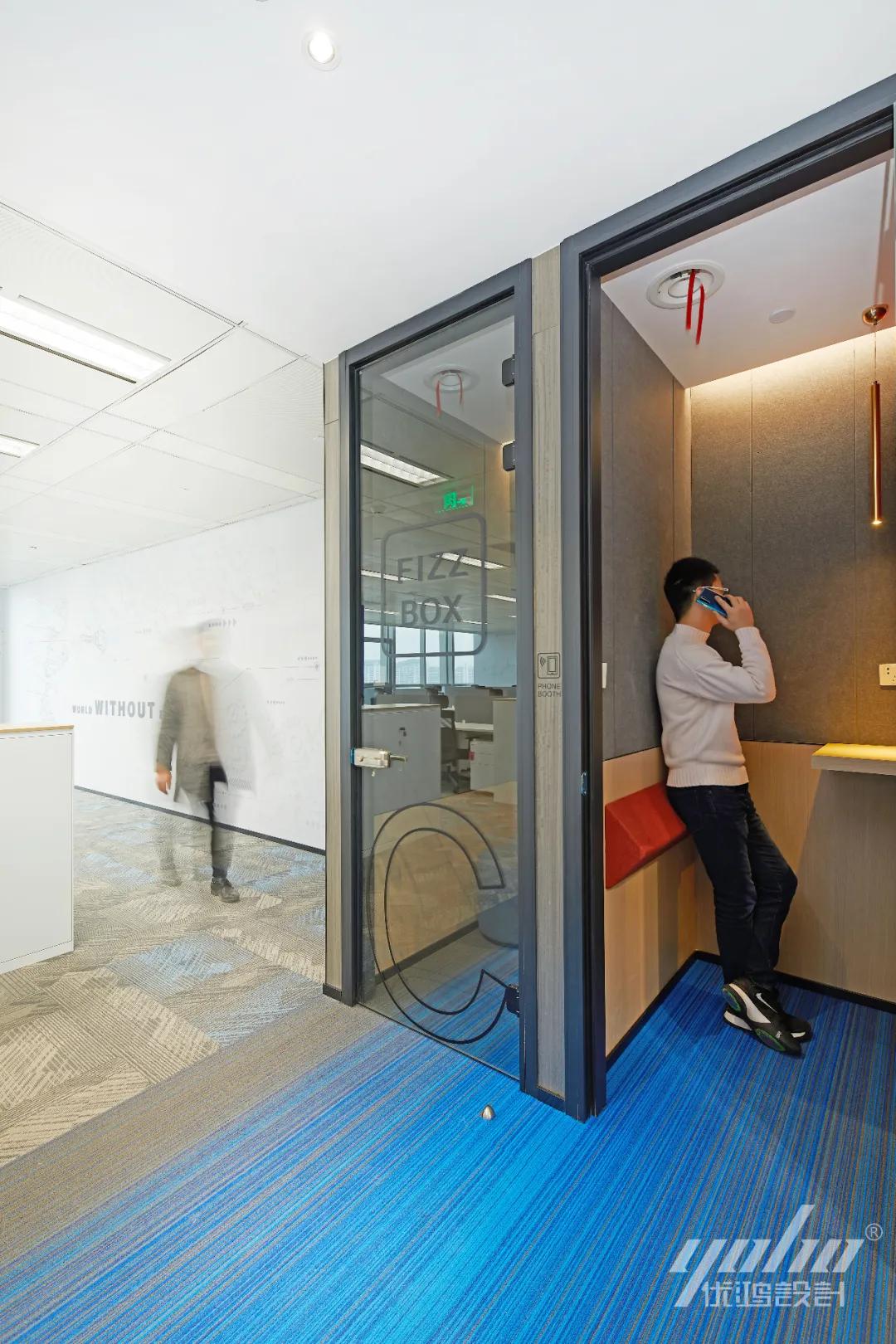 金融公司办公室装修不缀冗余高端轻奢