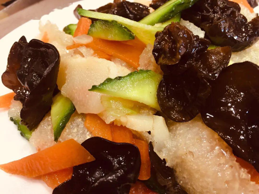 美食淄博我有招牌菜炝皮肚