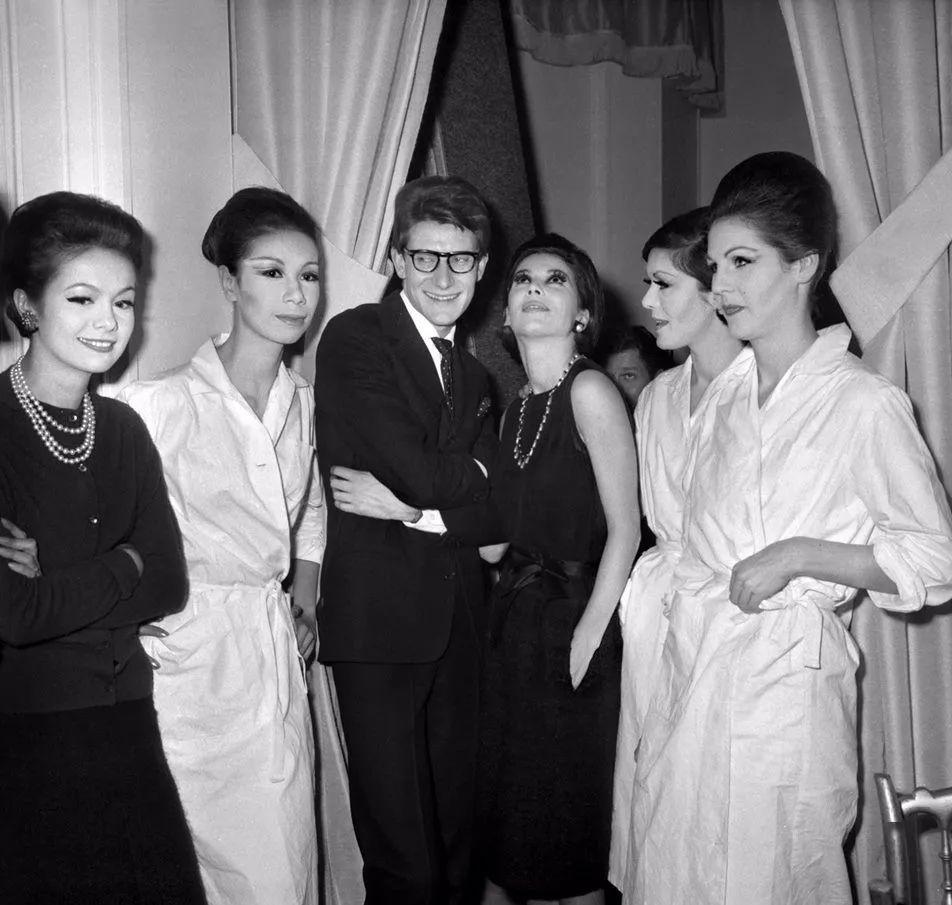 屡败屡战人生路,71岁王薇薇从vogue最年轻编辑到婚纱女王