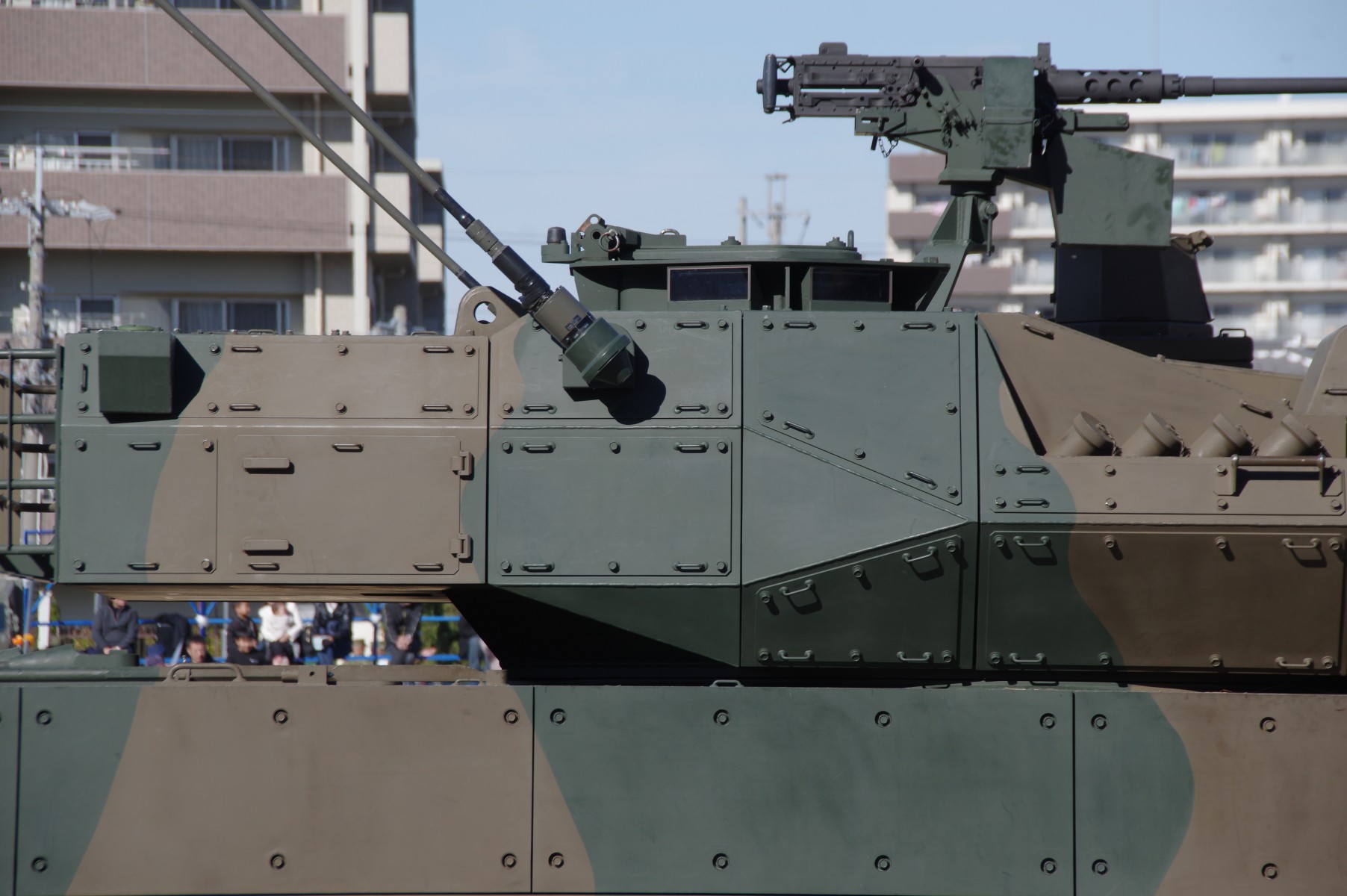 原创日本继续采购轮式突击炮,强化远程机动作战能力,主炮与15式轻坦