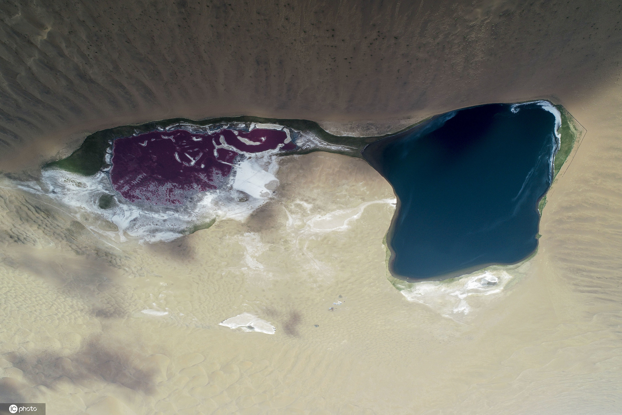 大自然的画笔02内蒙古阿拉善现双色湖