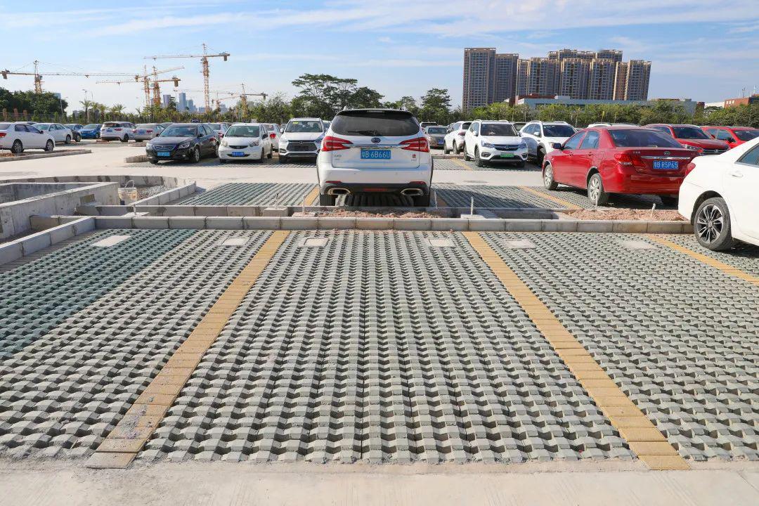 新增1500个车位这片池塘被你们承包了