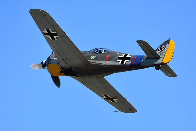 原创二战德军火力最猛的单发战斗机是哪款是2挺机枪4门机炮的fw190