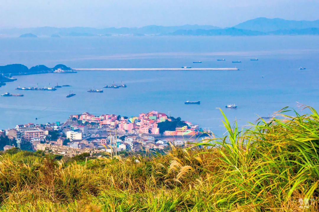 被称为中国版五渔村藏在东南沿海的小村落马卡龙的色彩美如童话
