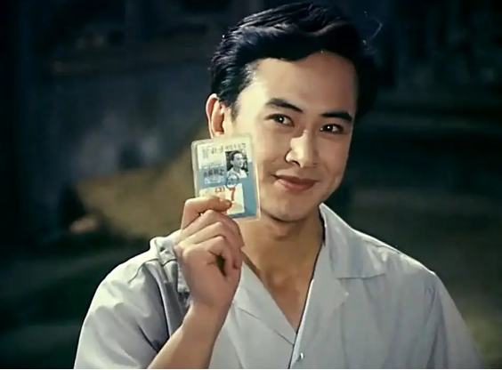 原创英俊的唐国强硬朗的朱时茂喜剧天才陈佩斯80年代八一电影厂男神