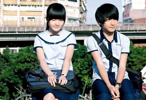 青春期的少年男女,逐渐从幼稚走向懵懂,对许多未经之事都充满敏感与