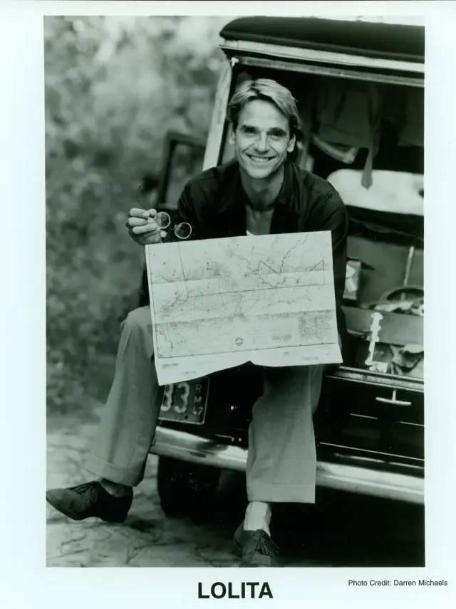 他是洛丽塔男主畸形恋专业户也是禁欲系不老男神