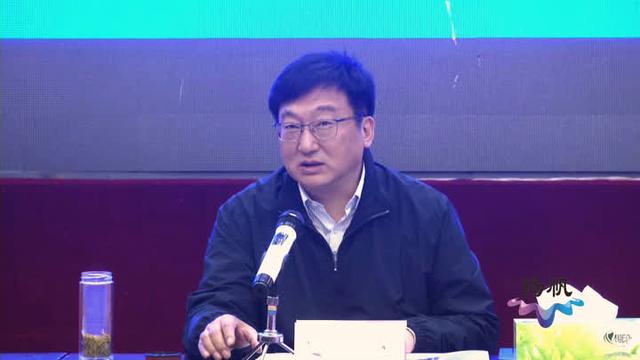 5月6日,扬州市专门召开推进会,扬州市副市长丁一实地察看长江嘶马河口