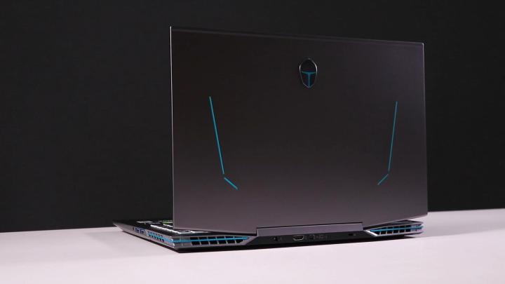 轻薄便携颜值在线雷神911pro钛空2代游戏本测评