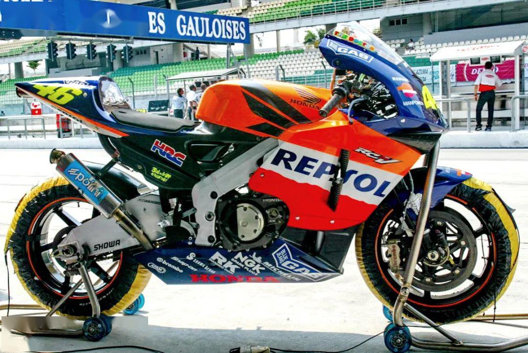 motogp技术杂谈挫折中成长honda2002rc211v
