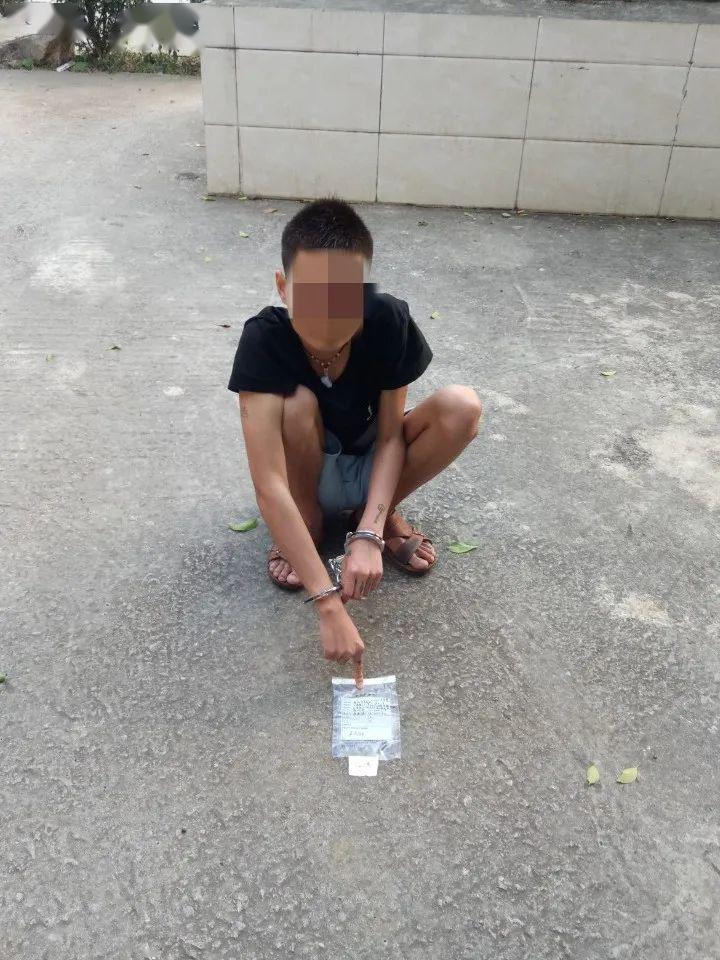 几名男子因涉嫌贩卖毒品罪被平果警方刑事拘留