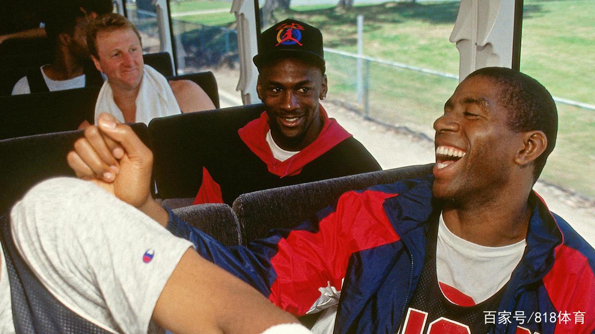 原创球霸!梦一队曾讨论最强球员,乔丹威胁魔术师伯德退出,两传奇认怂