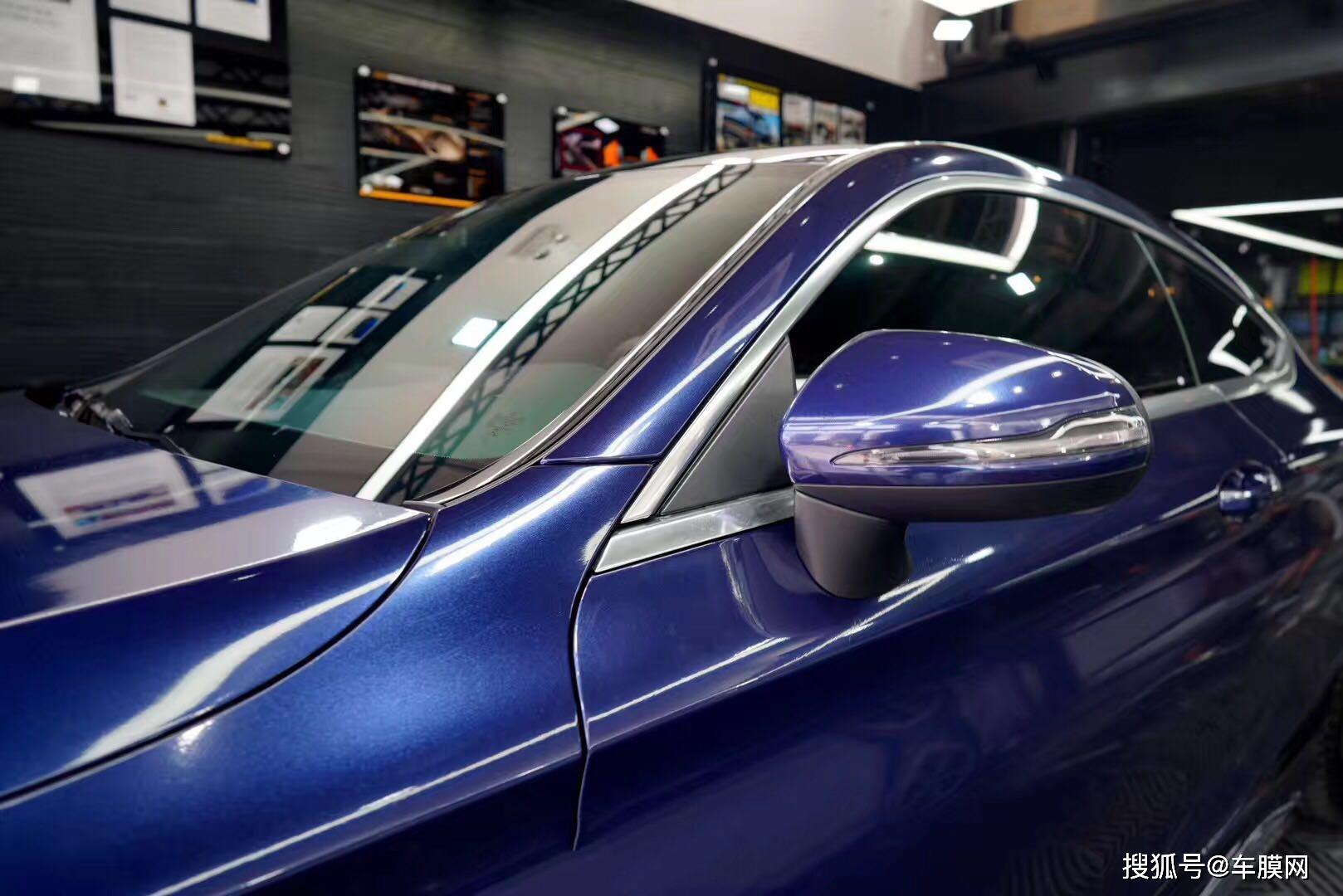 奔驰c级coupe宝石青贴膜改色效果图