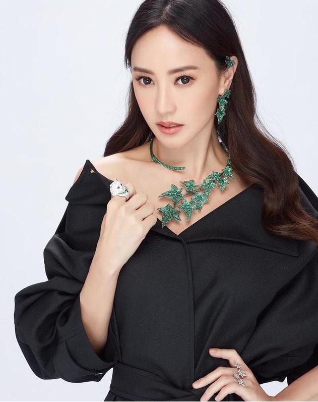 台湾第一名媛关颖是名媛圈的异类身价40亿却闪婚平民