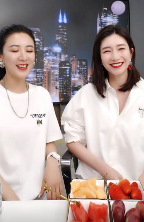 江疏影直播带货 手机屏保被发现是玄彬竟害羞脸红