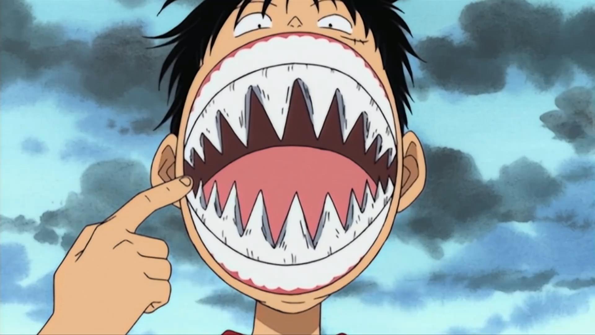 海贼王,路飞用过的那些奇葩武器,危急时刻,万物皆可当兵器_橡胶果实