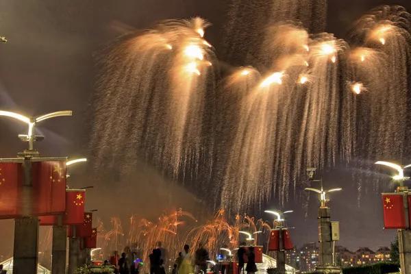 萍乡上栗县的醇香美食与鞭炮之祖