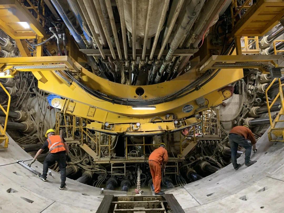 管片拼装现场(资料图片)