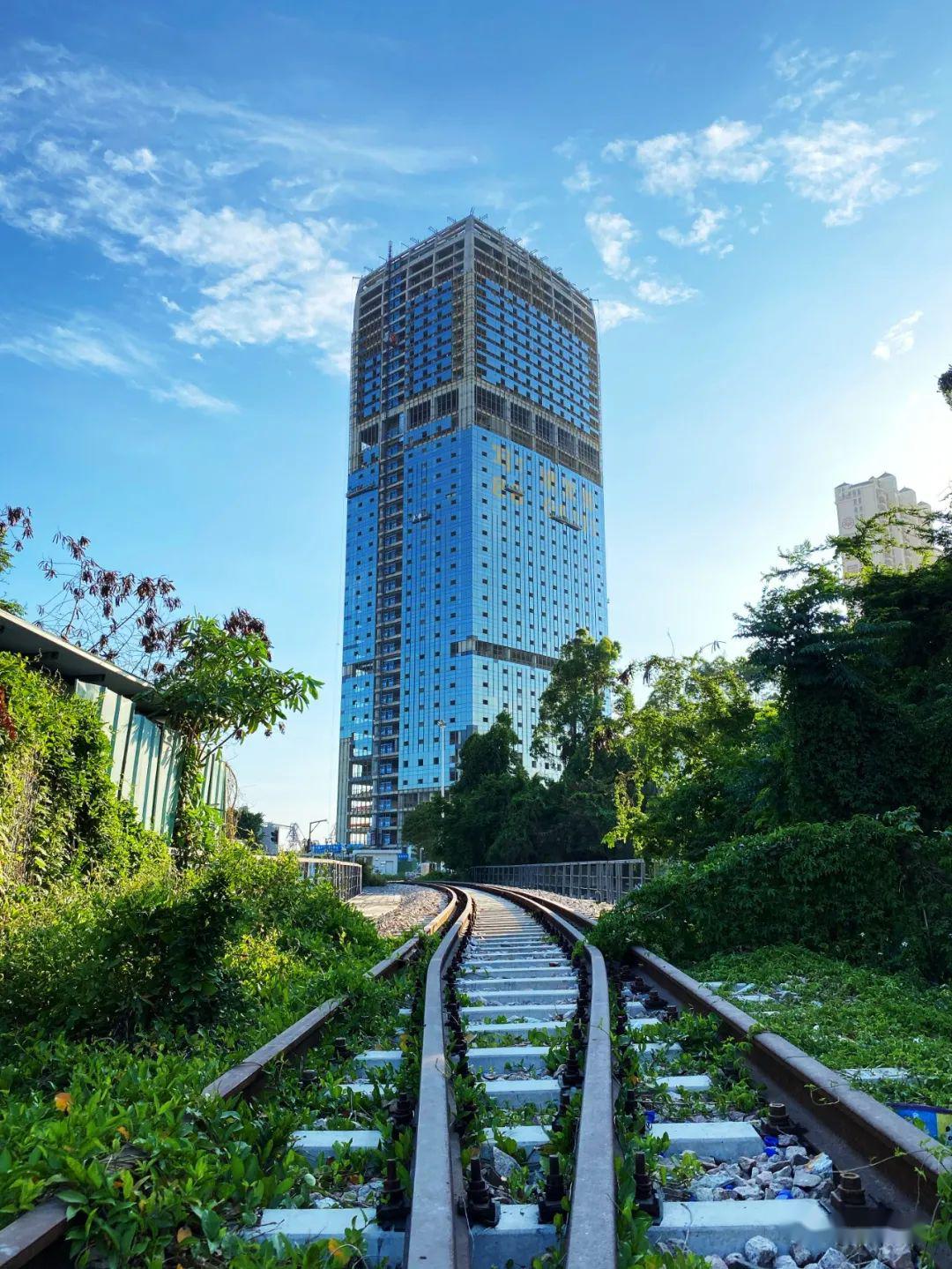 国瑞商业中心实景图华侨试验区经发局四级主任科员纪春明表示下来