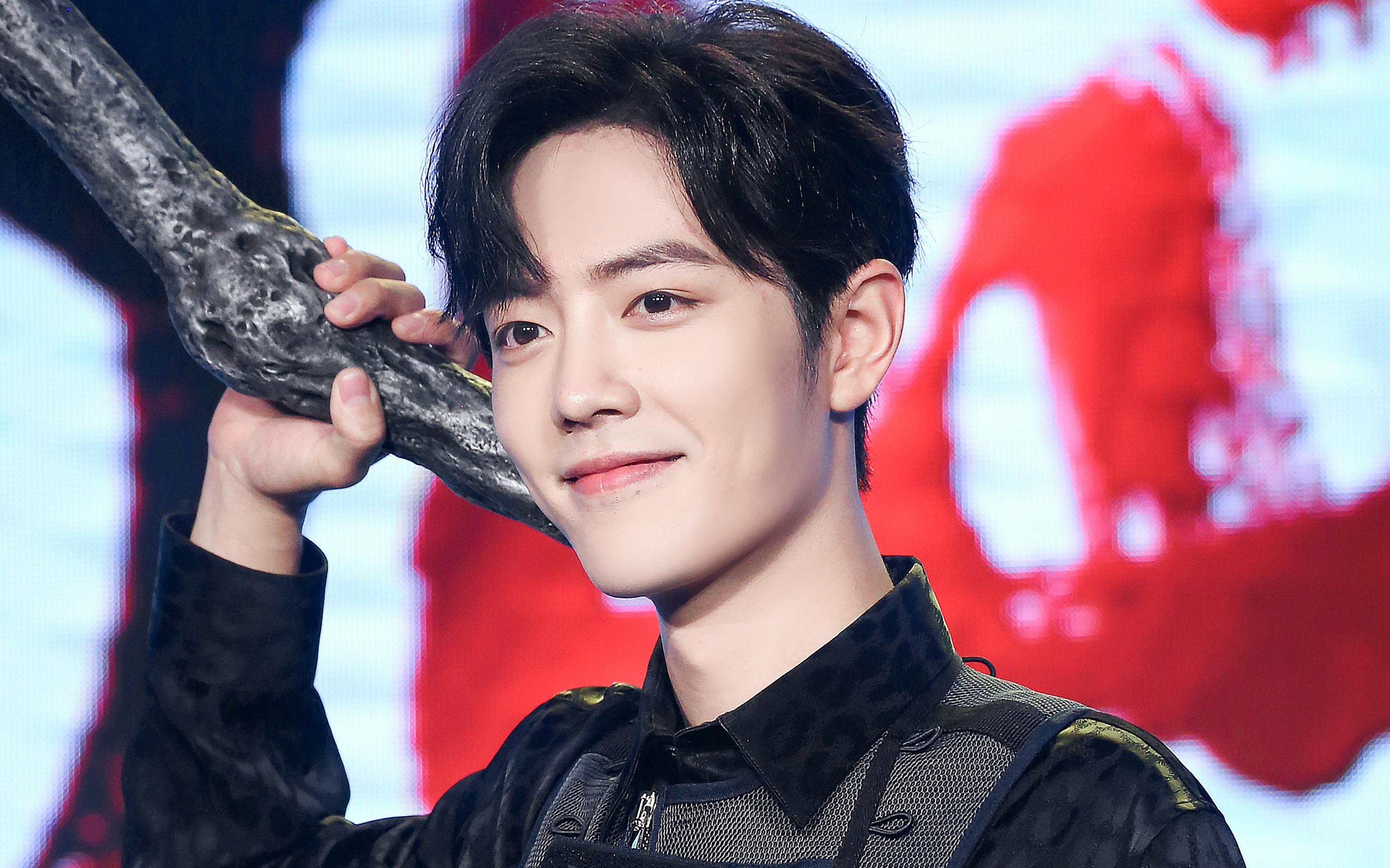 把粉丝看哭肖战接受专访正式回应近期风波正面回应227事件