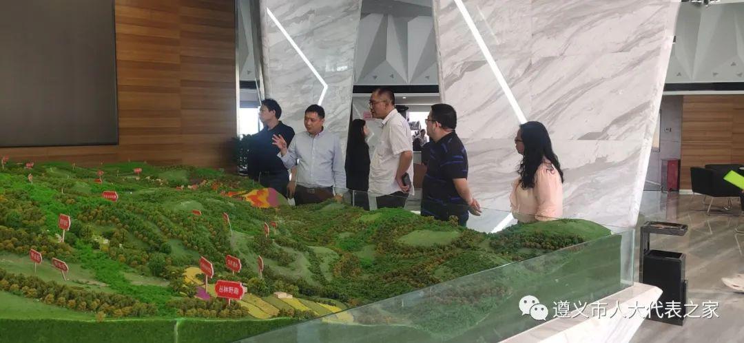 县区动态丨桐梓县人大常委会主任王官忠率队调研康养旅游产业建设运营