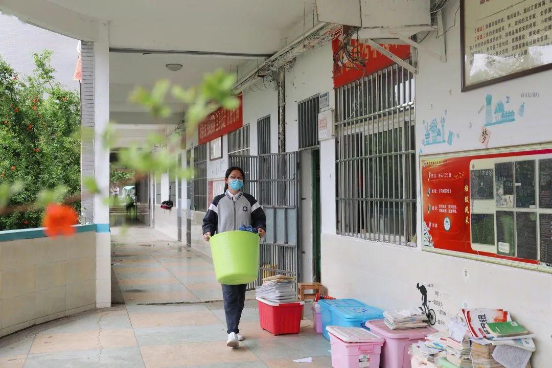 同学,好久不见——直击通山一中高三学生复学第一天