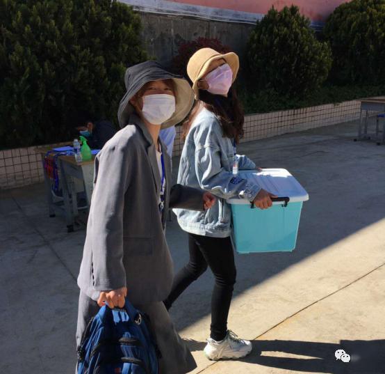 维西县一中非毕业班开学纪实