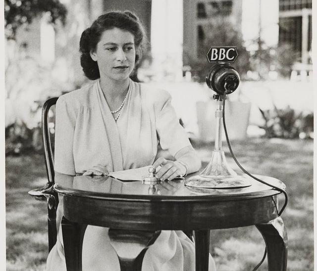 二战结束的时候英国女王称这是她一生中最激动人心的夜晚