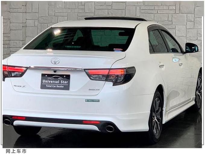 丰田新款锐志到店实拍运动外观升级led灯组