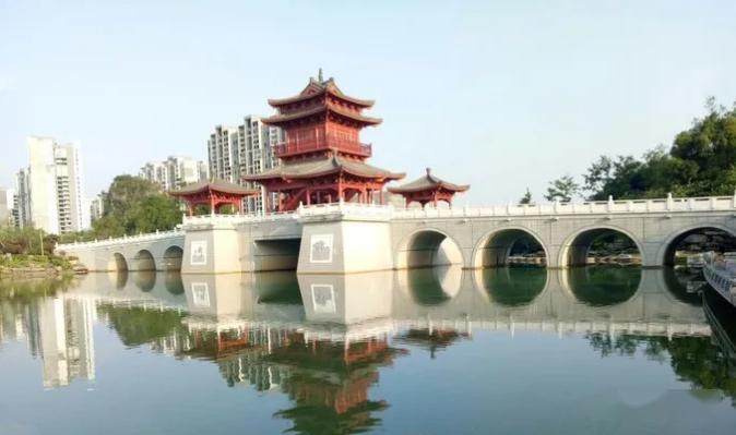 香巴拉湖畔选址桂林市永福县苏桥镇青龙口水库边,之前曾经在这附近