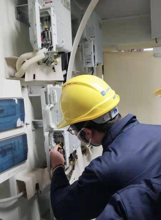 5g基站维护的日常一个班组一辆皮卡