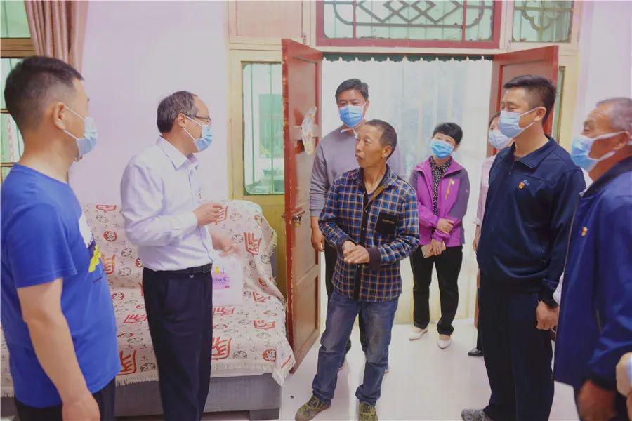 【领导调研】济源示范区党工委副书记,市委副书记李哲调研大峪镇脱贫