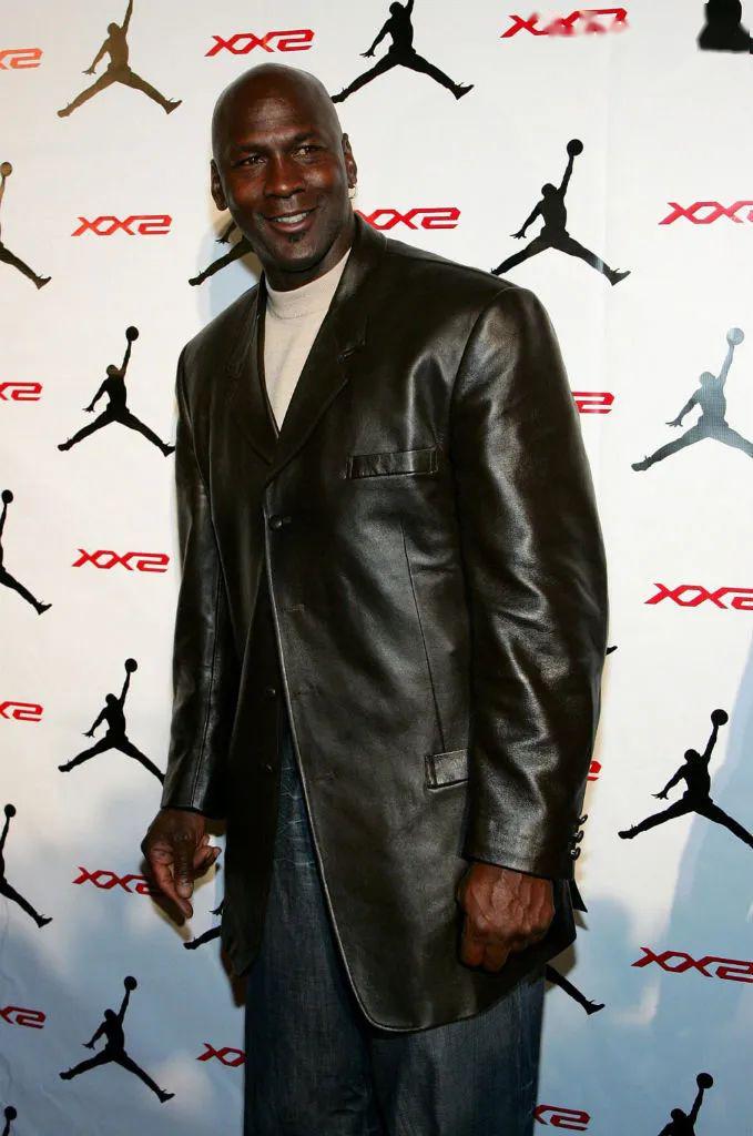 追《the last dance》同时,我们该如何审视乔丹的着装风格_michael